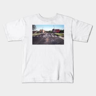 Why Did The Chicken Cross The Road.... - Graphic 1 Kids T-Shirt